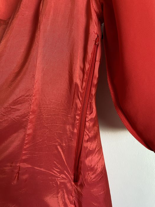 Красивое, очень качественное  платье