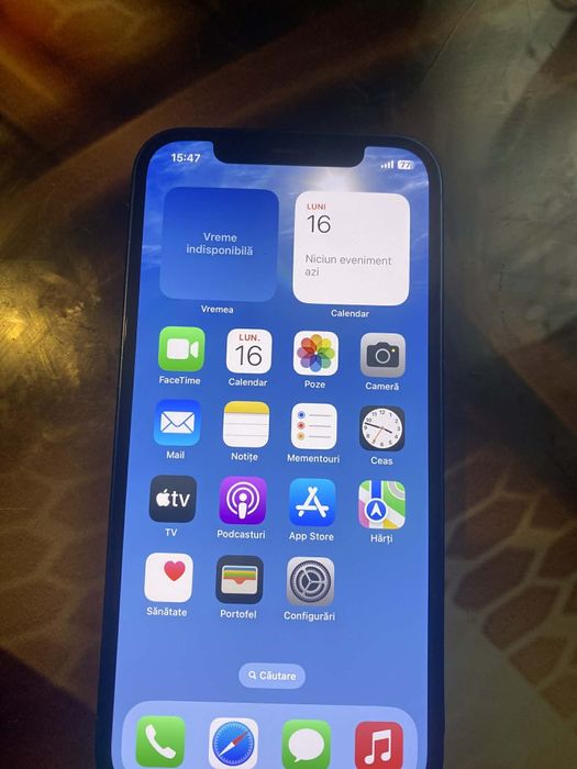 Vând sau la schimb iPhone 12