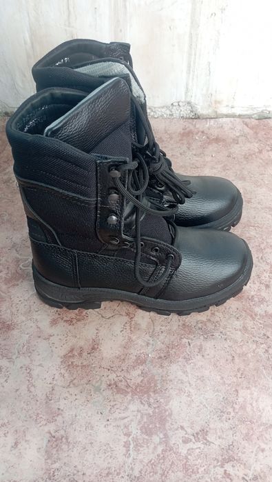 Продам новые Берцы