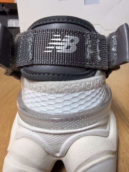 New Balance 9060 26 cm