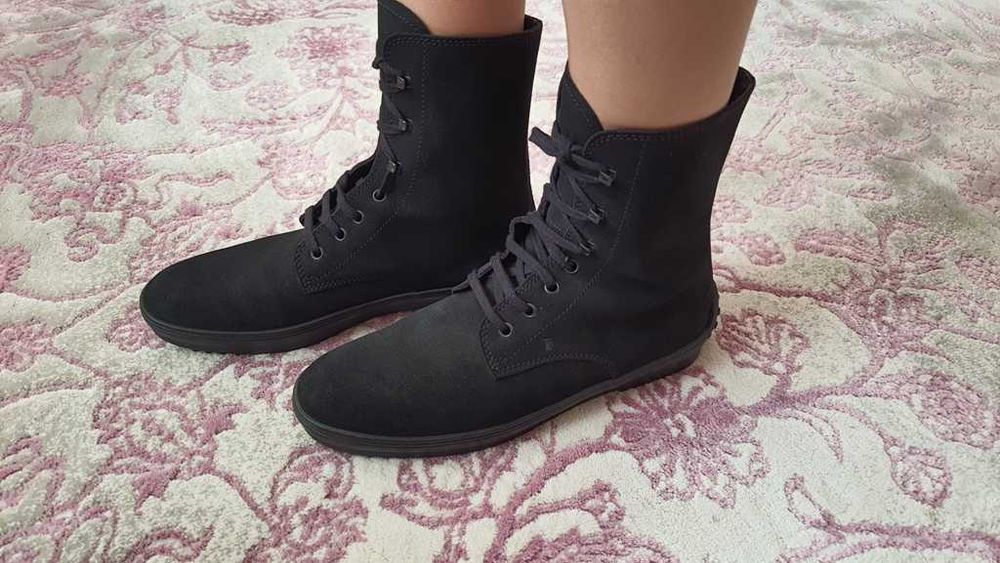 Ghete trendy full piele de la TOD'S marimea 40-40,5 , zero km