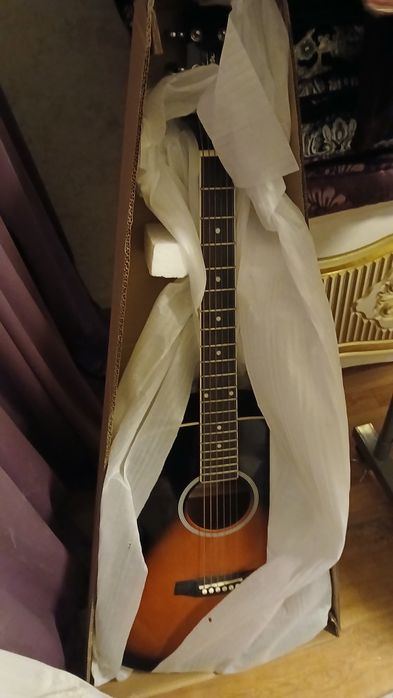 Gitara ashton sidney Avstraliya