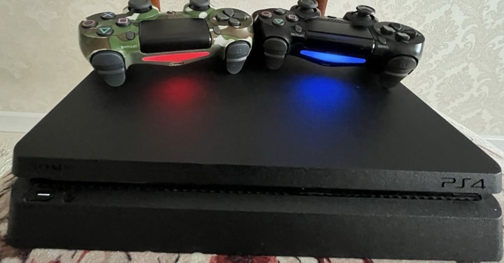 Playstation Sony 4 SLIM