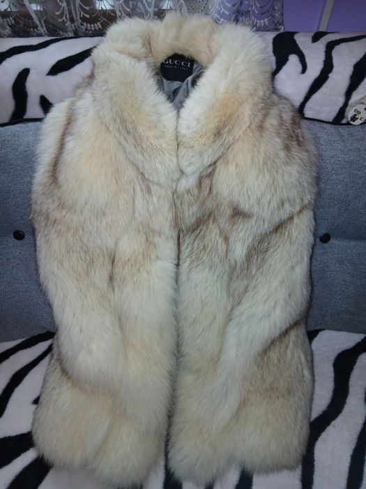 Vestă din blană naturală Gucci Marimea M