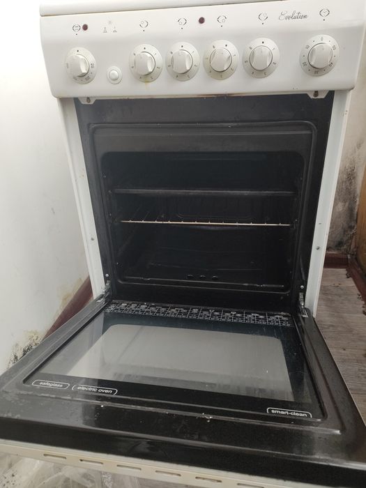 Продам электроплиту Deluxе