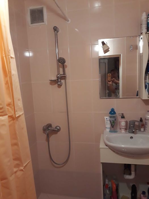 Търсим съквартирантка за самостоятелен апарартамент до Гранд мол