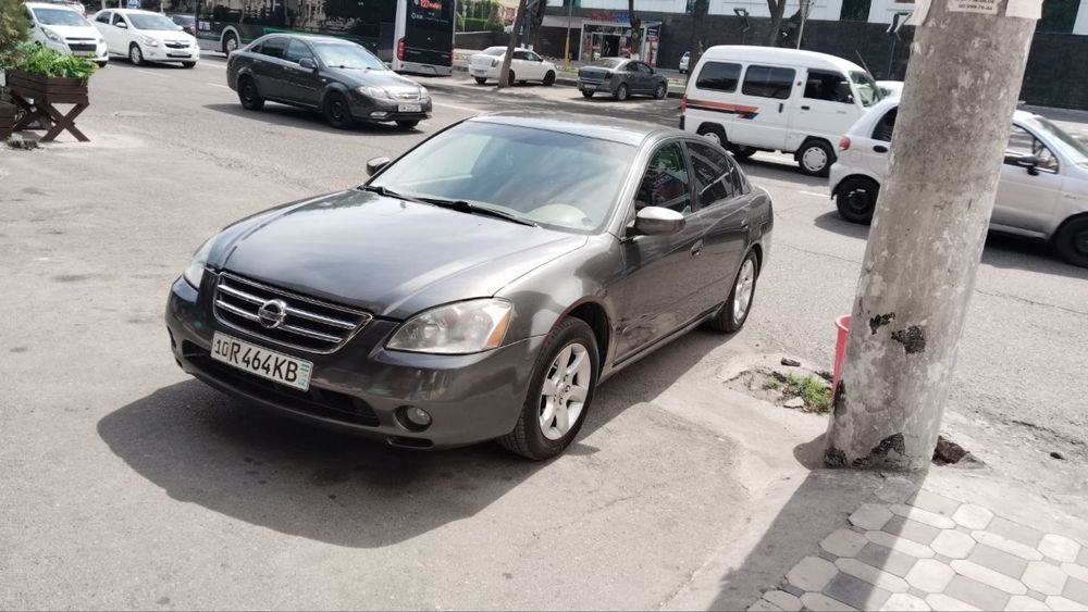 Nissan altima 2004 yil