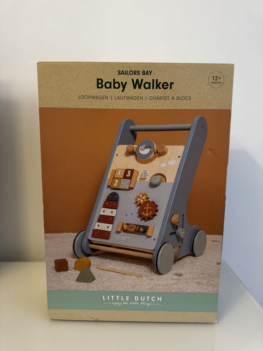 Premergator din lemn cu activitati - LITTLE DUTCH