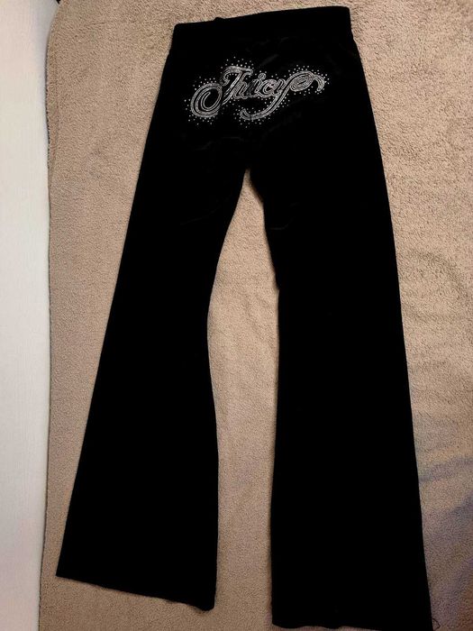 Juicy Couture y2k style