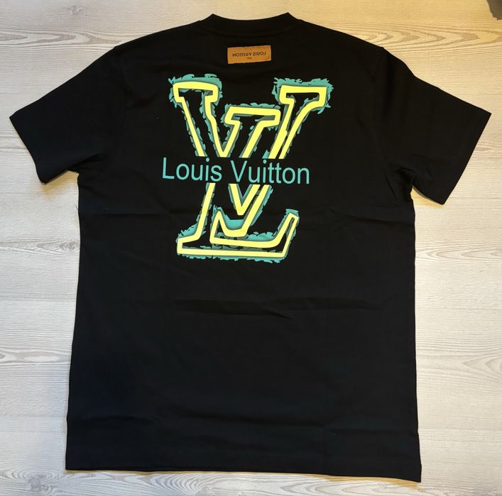 Продавам тениски