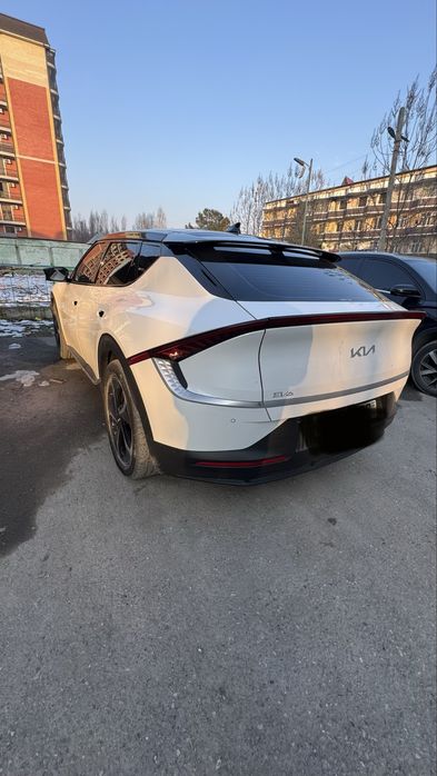 Kia ev6 2023 yil