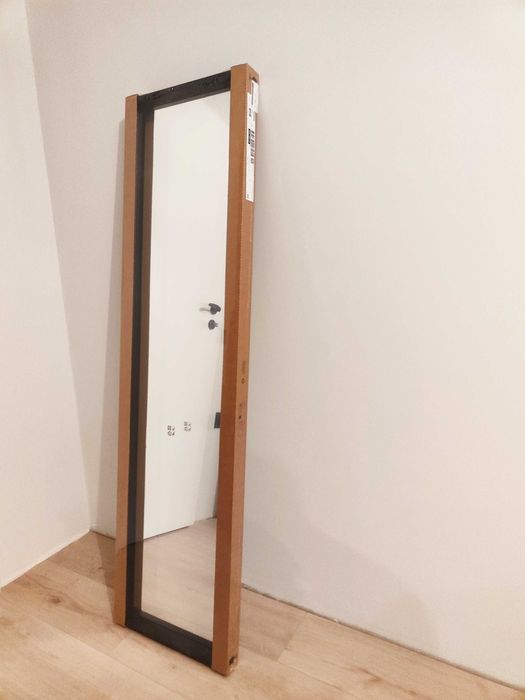 продавам огледало чисто ново,закупено от Икеа,размер 40/150 см