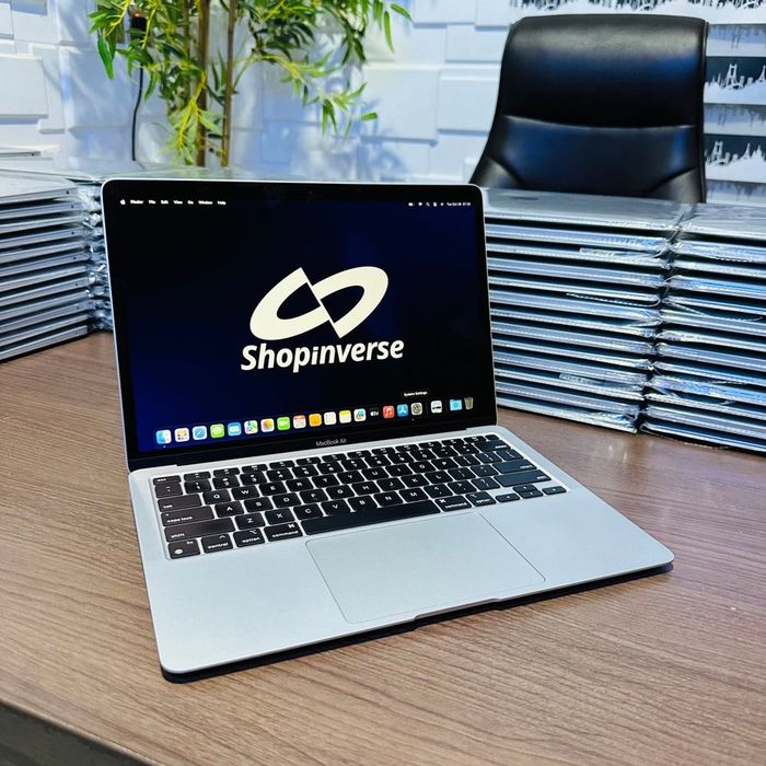 MacBook Air 2019 (Space Gray)
Sotiladi. Holati juda yaxshi, ehtiyotkor