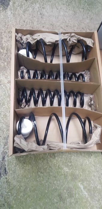 пружини оригинални  bmw f30 xdrive