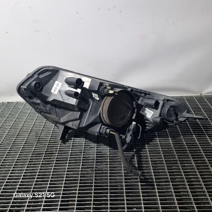 Far Dreapta Ford EcoSport II 2013 - 2017 SUV 4 Usi (1433) Fara xenon