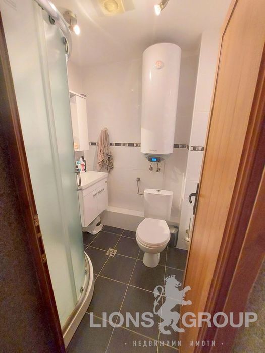 Продава се Тристаен апартамент в Варна, м-т Св. Никола - 96 кв.м за 2063 €/кв.м - Снимка #10