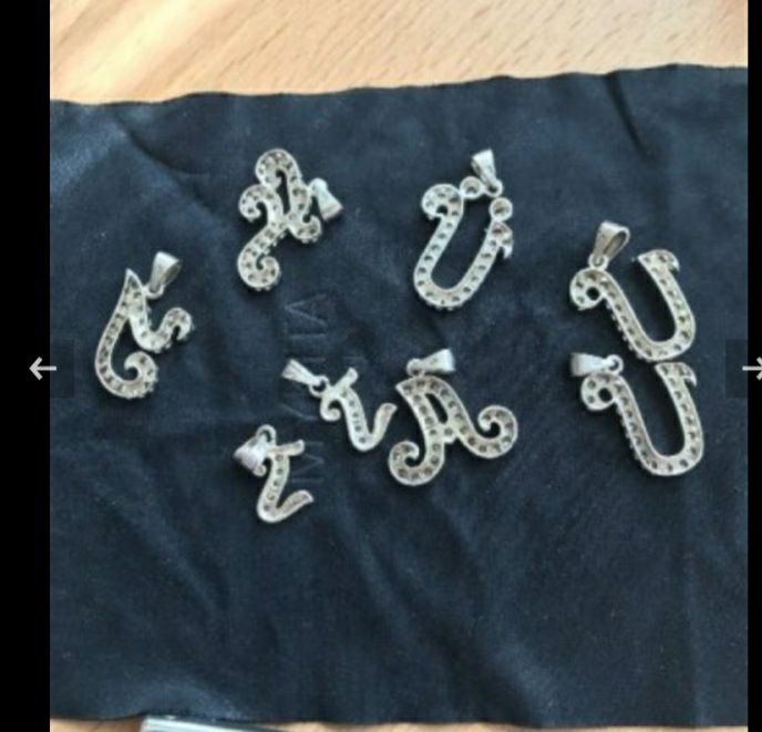 Сребърни букви медальони за колиета синджири с циркони