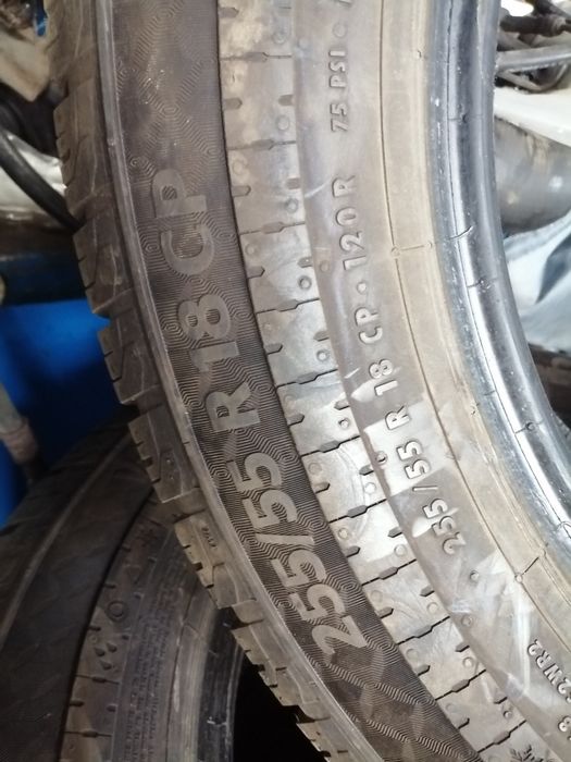 Continental  255/55/18c