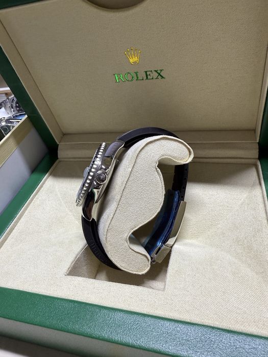 Rolex 41 mm , AUTOMATIC - full box