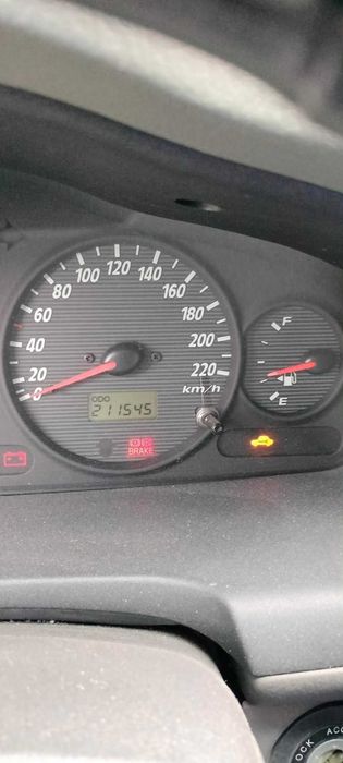 Hyundai Santa Fe 2 CRDI 2x4 diesel ITP facut in noiembrie.