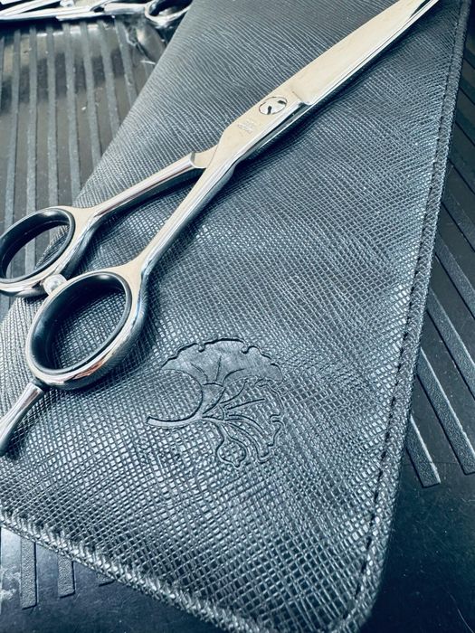 Продам ножницы новые