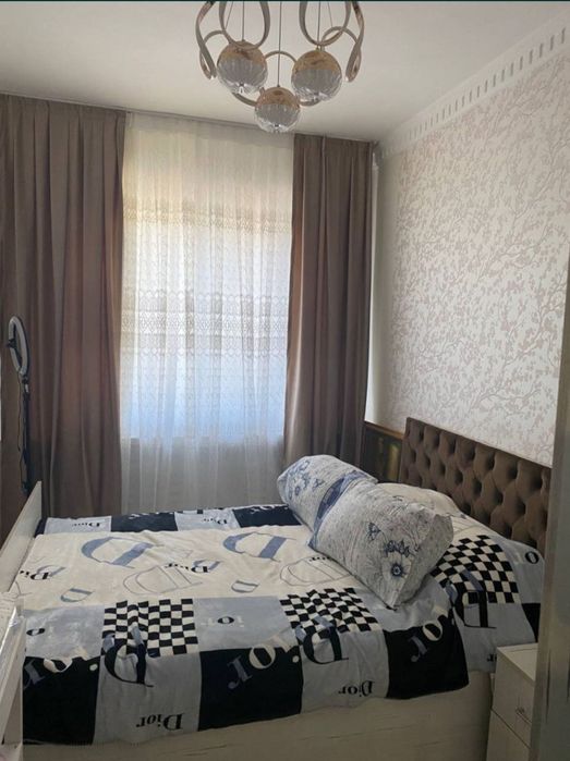 Продам 4х комнатную квартиру 77-серии