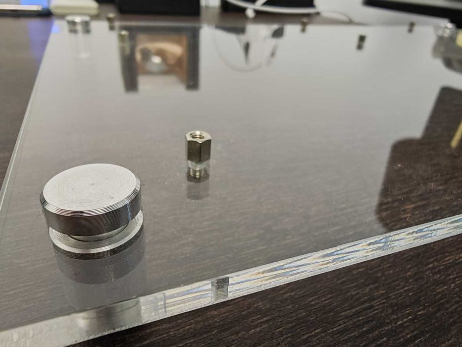 Suport placa de baza / fixare pe perete / Bench Table