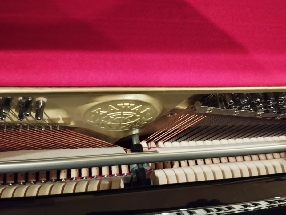 Pianina acustica Kawai K15 E ca nouă