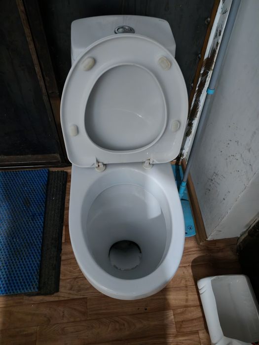 Продам    унитаз