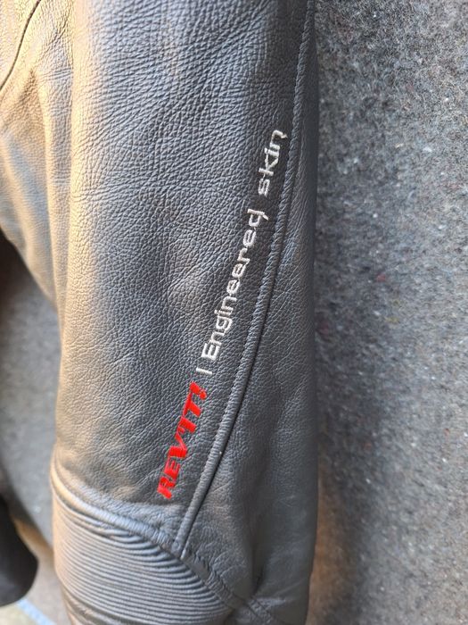 Pantaloni Moto Piele REV'IT! Mărimea 52 – Protecții incluse, Stare Excelentă