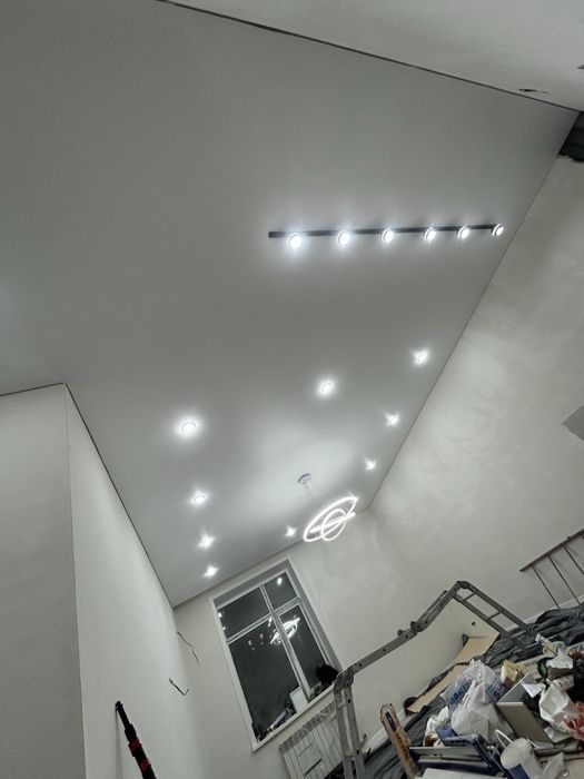 Установка натяжных потолков