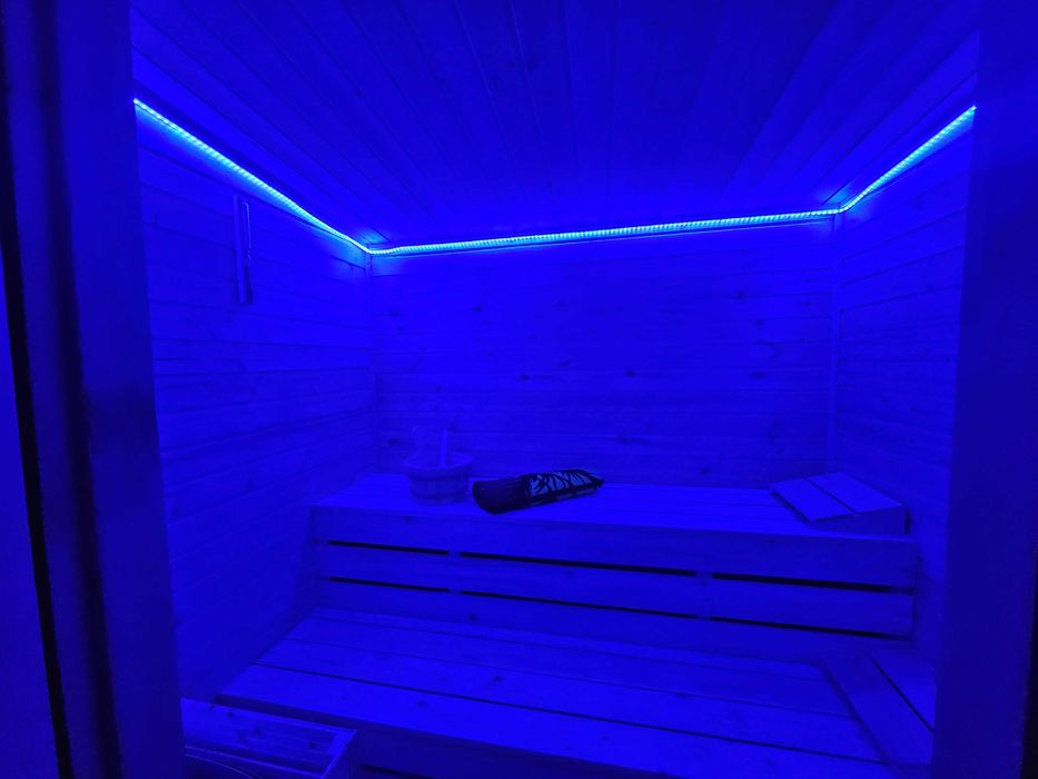 Cazare cabana cu ciubãr si saunã!