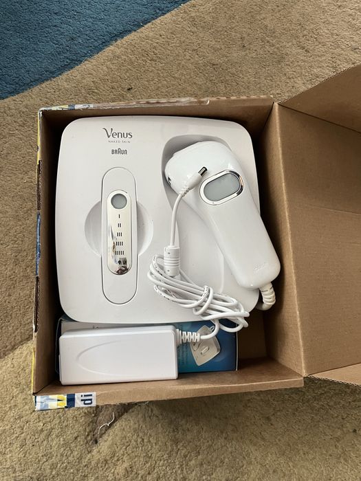 Braun Venus Naked Skin