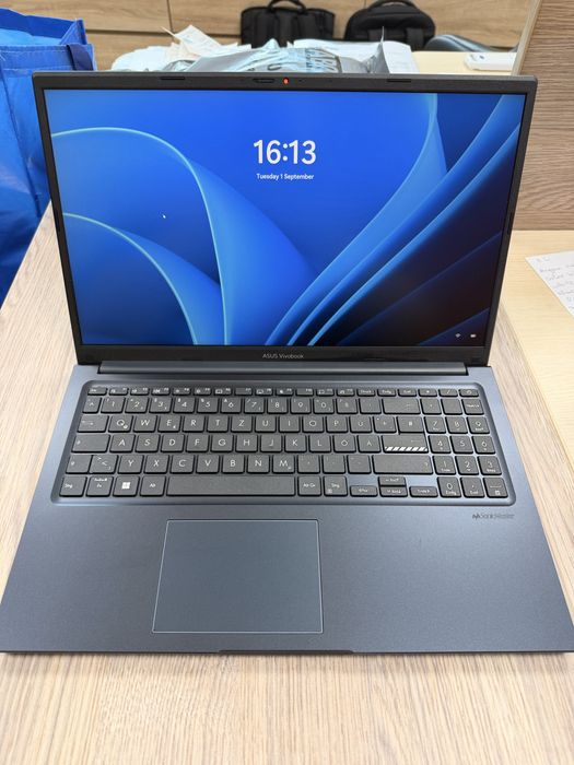 ASUS Vivobook 15 – i5-1335U, 16GB RAM, 512GB SSD, IPS