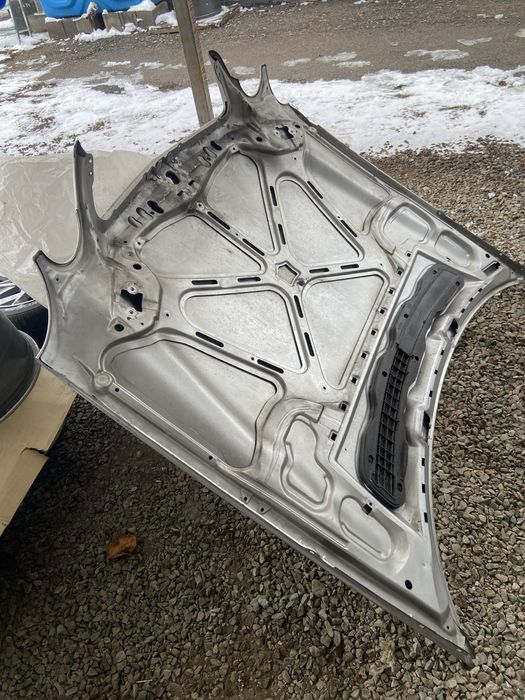 Капот на мерседес 210 лупарик w210