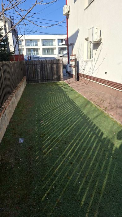 Inchiriez studio 40mp in vila cu curte proprie si parcare in Voluntari