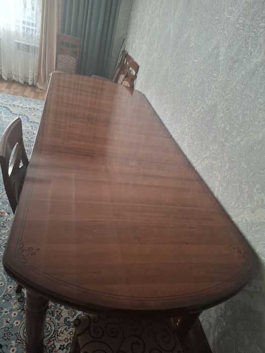 Срочно продам стол