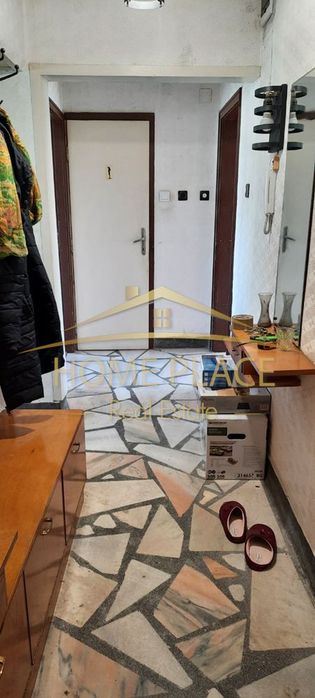 Четиристаен апартамент в Цветен Квартал