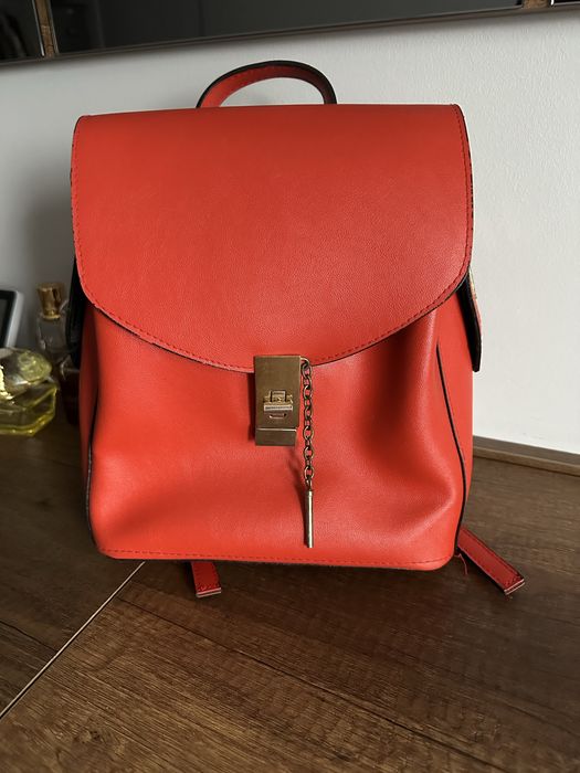 Дамски     чанти