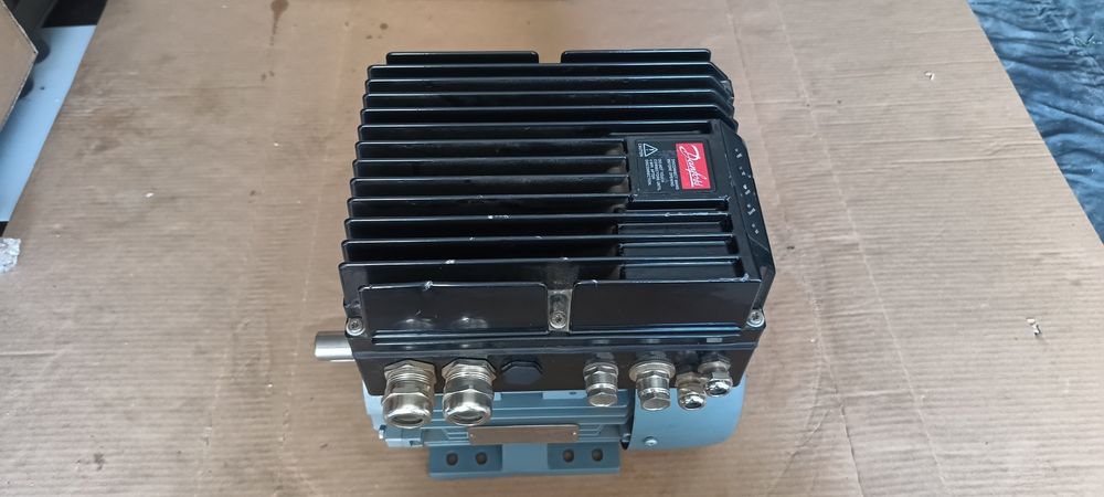 Motor 1.5 kW + VFD Danfoss FCD 315