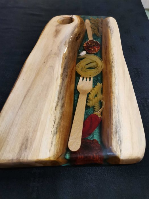 Дъски за сервиране и рязане, епоксидна смола и дърво