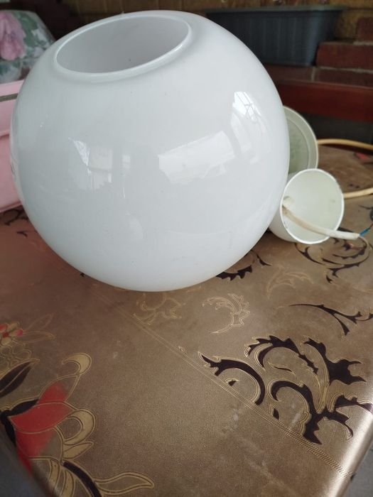 Продам белые плафоны
