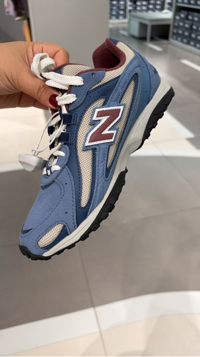 New Balance 204L