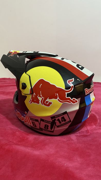 Мотошлемы Каска Redbull