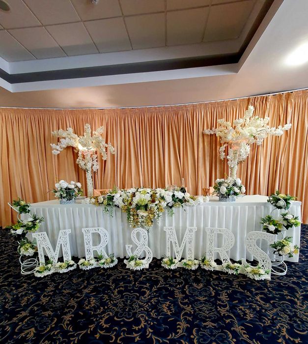 Aranjamente florale diverse - decoratiuni din flori, diverse decoruri