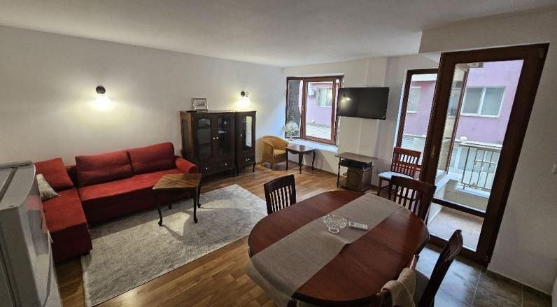 Дава се под наем Тристаен апартамент в Варна, Гръцка махала - 90 кв.м за 550 € - Снимка #2