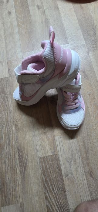 Adidasi Skechers marime 30.