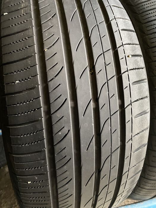 225/50/18 пара бу TOYO