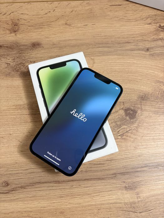 Продам iPhone 13