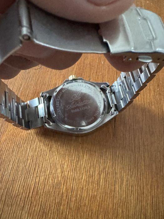 Продам часы Адриатика